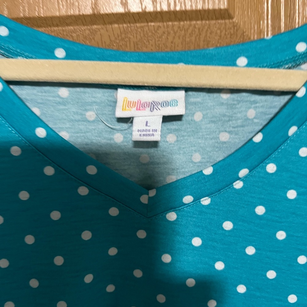 Teal Polk a-dot  Lularoe L T-shirt new no tags